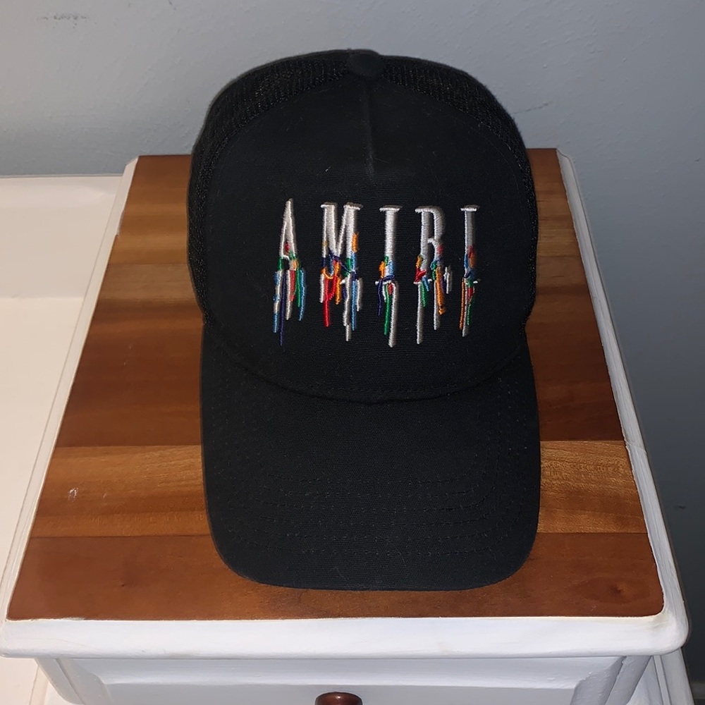 Amiri hat